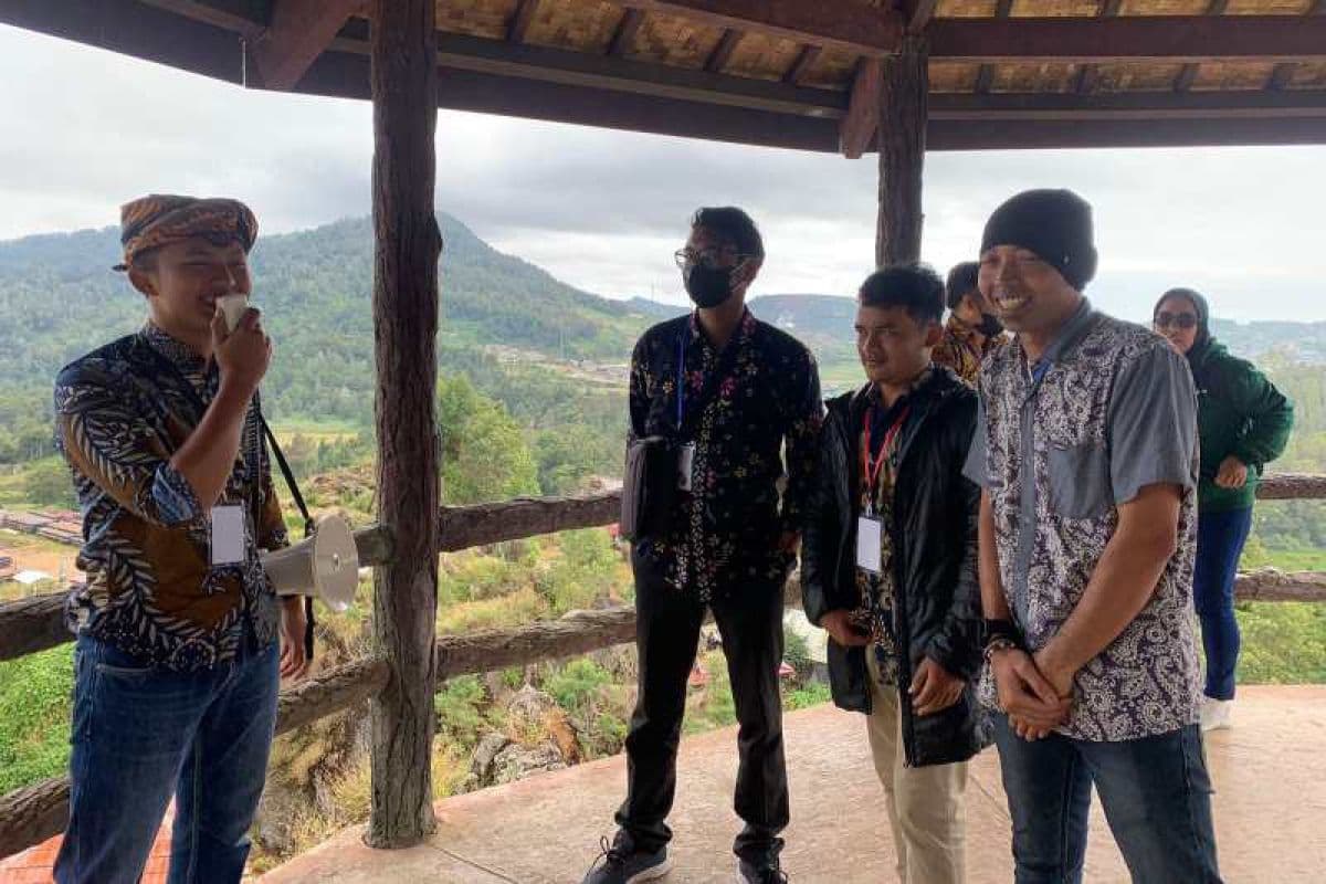 Guide berpengalaman
